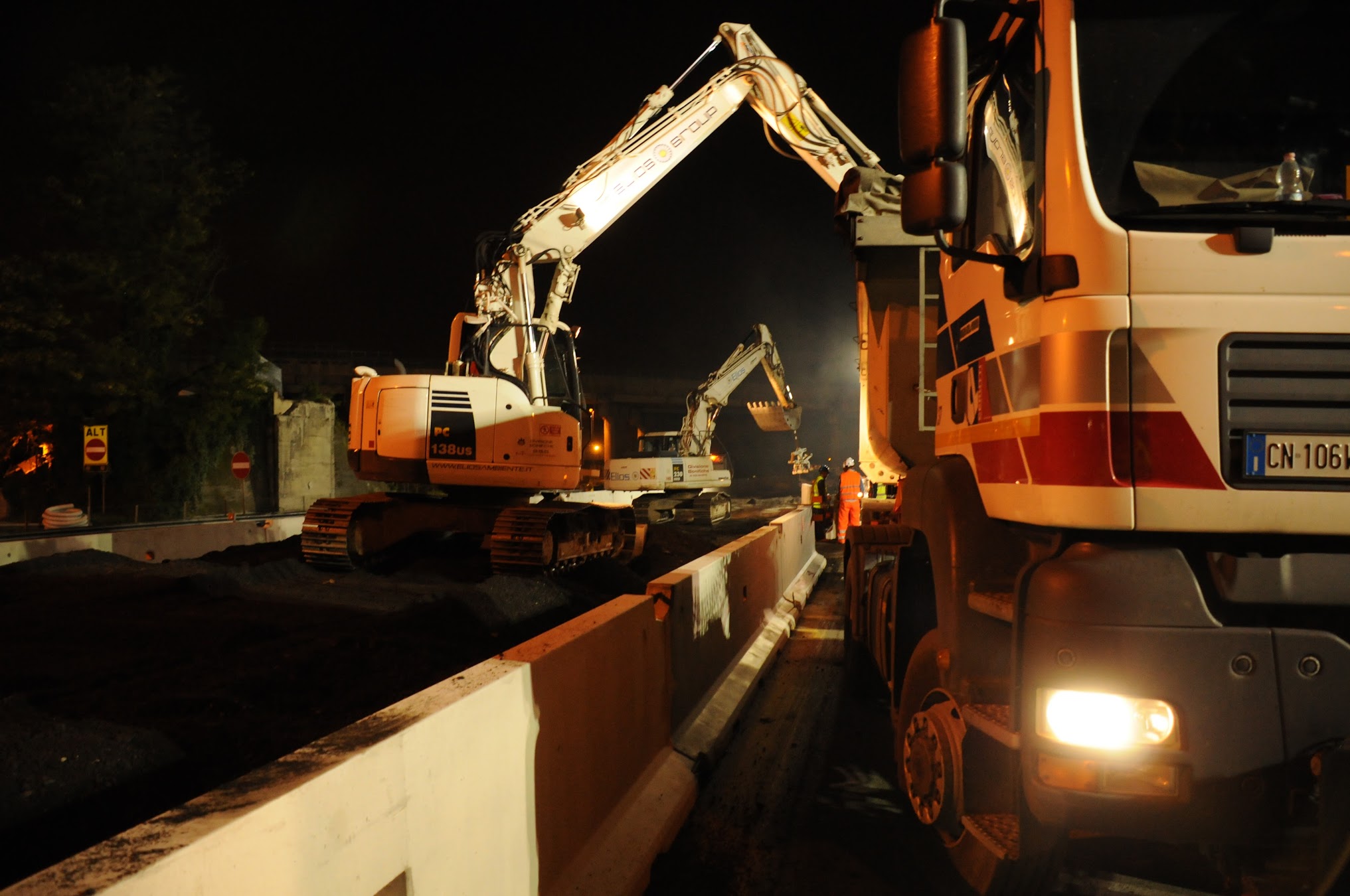 Demolizione spartitraffico e viadotti A4, documentazione di cantiere 4