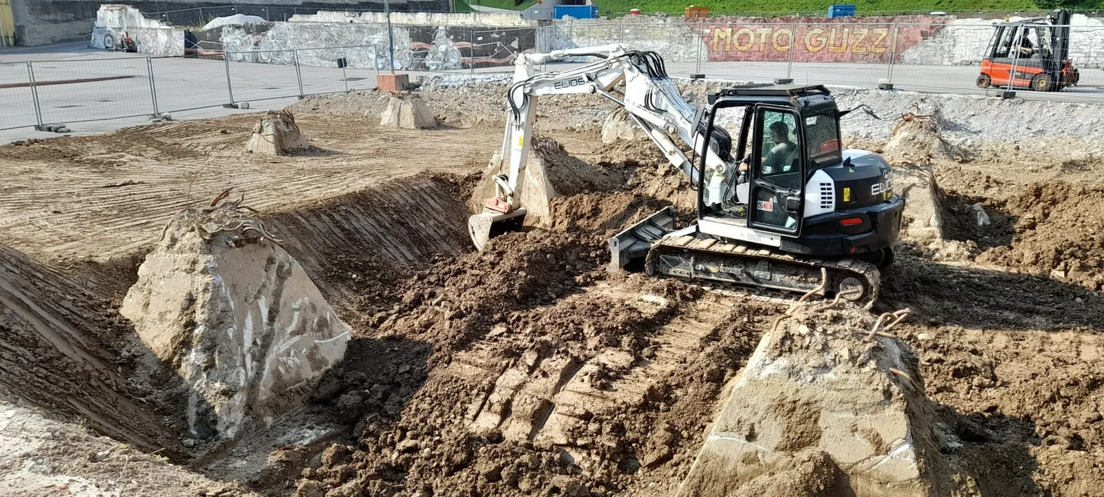 Bonifica dell’area Moto Guzzi per il nuovo Museo, Mandello del Lario, documentazione di cantiere 7